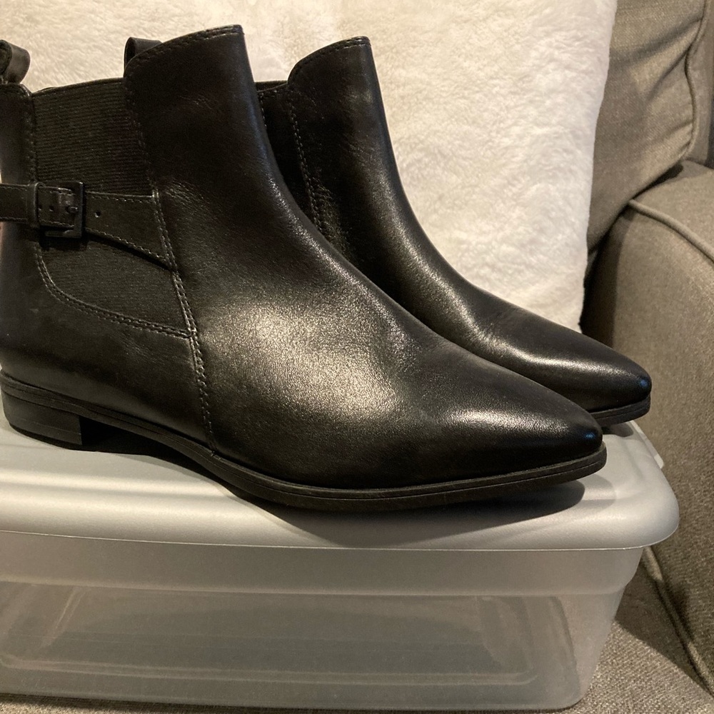 Black Clark’s 7.5 women’s boots